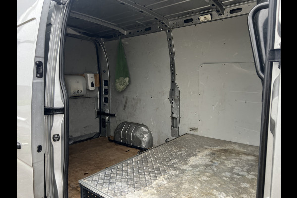 Renault Master T35 2.3 dCi 135 L2H2