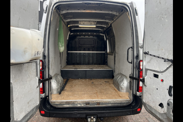 Renault Master T35 2.3 dCi 135 L2H2