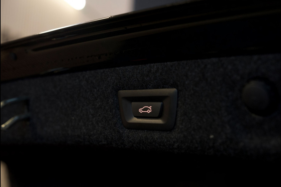 BMW 5 Serie 520i M-Sport PANO/HUD/360CAM/GARANTIE 2027/MEMORY/SFEERVERLICHTING/BOMVOL!