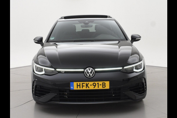 Volkswagen Golf R 2.0 TSI R 4MOTION 320 PK + AKRAPOVIC UITLAAT | PANORAMA | STOELVENTILATIE | HARMAN/KARDON | NAPPA LEDER