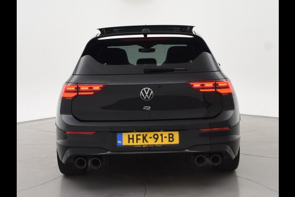 Volkswagen Golf R 2.0 TSI R 4MOTION 320 PK + AKRAPOVIC UITLAAT | PANORAMA | STOELVENTILATIE | HARMAN/KARDON | NAPPA LEDER