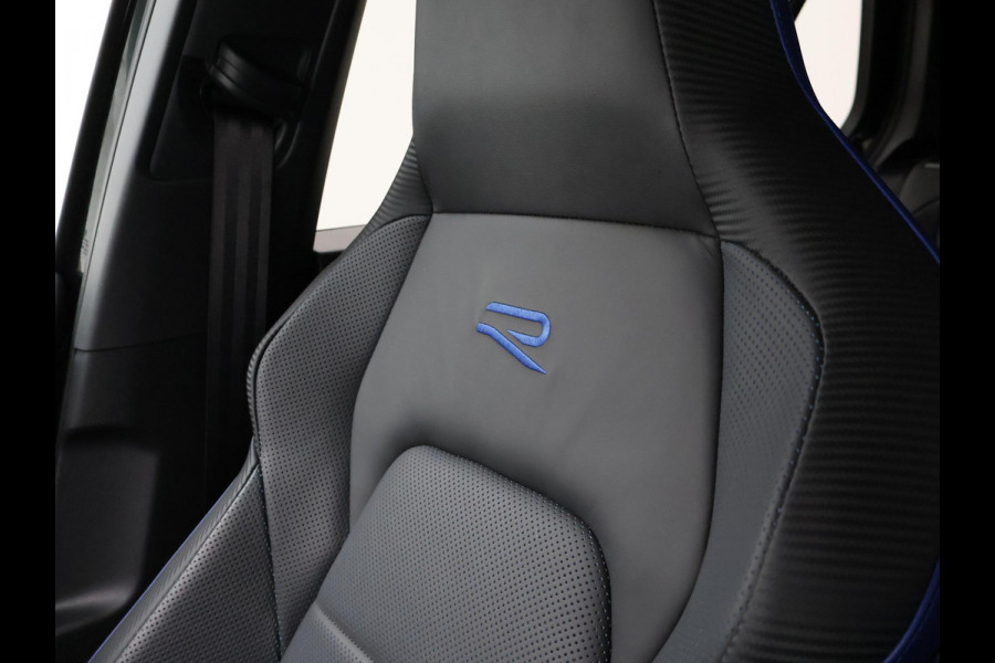 Volkswagen Golf R 2.0 TSI R 4MOTION 320 PK + AKRAPOVIC UITLAAT | PANORAMA | STOELVENTILATIE | HARMAN/KARDON | NAPPA LEDER