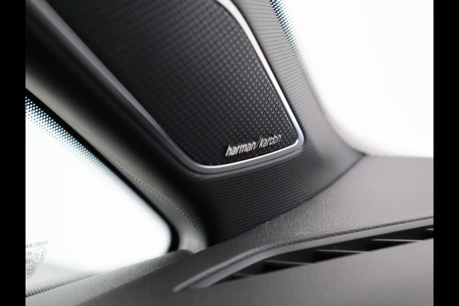 Volkswagen Golf R 2.0 TSI R 4MOTION 320 PK + AKRAPOVIC UITLAAT | PANORAMA | STOELVENTILATIE | HARMAN/KARDON | NAPPA LEDER