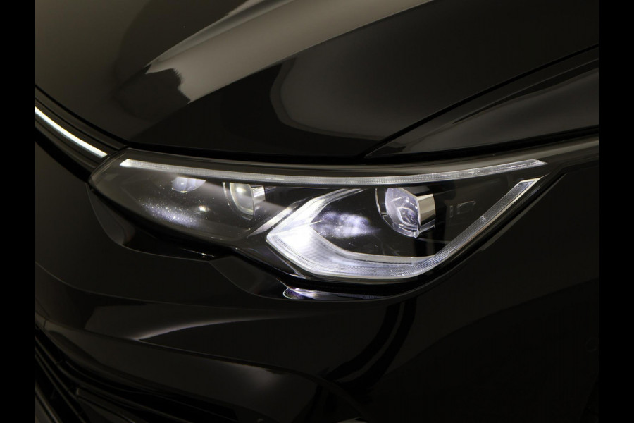 Volkswagen Golf R 2.0 TSI R 4MOTION 320 PK + AKRAPOVIC UITLAAT | PANORAMA | STOELVENTILATIE | HARMAN/KARDON | NAPPA LEDER