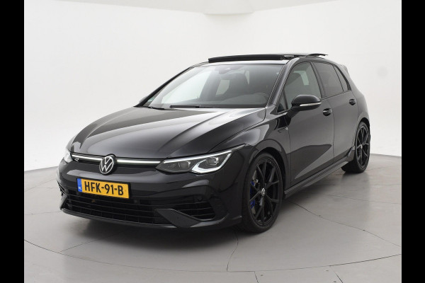 Volkswagen Golf R 2.0 TSI R 4MOTION 320 PK + AKRAPOVIC UITLAAT | PANORAMA | STOELVENTILATIE | HARMAN/KARDON | NAPPA LEDER