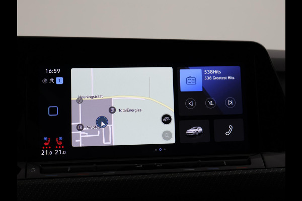 Volkswagen Golf R 2.0 TSI R 4MOTION 320 PK + AKRAPOVIC UITLAAT | PANORAMA | STOELVENTILATIE | HARMAN/KARDON | NAPPA LEDER