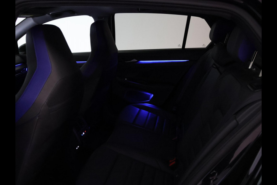 Volkswagen Golf R 2.0 TSI R 4MOTION 320 PK + AKRAPOVIC UITLAAT | PANORAMA | STOELVENTILATIE | HARMAN/KARDON | NAPPA LEDER