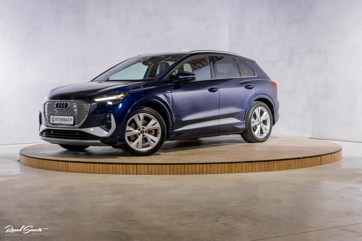 Audi Q4 e-tron 40 S edition 77 kWh | Cruise control | Metallic | 20 Inch | Sport stoelen |