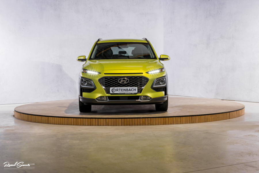 Hyundai Kona 1.6 T-GDI 4WD Premium | Trekhaak | Keyless | Primium audio | Blis | Apple carplay |