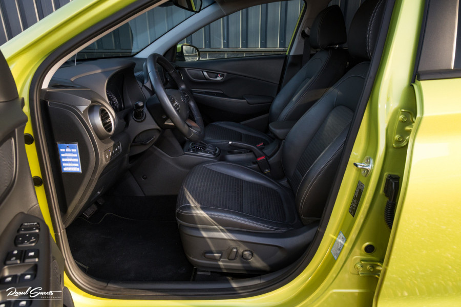 Hyundai Kona 1.6 T-GDI 4WD Premium | Trekhaak | Keyless | Primium audio | Blis | Apple carplay |