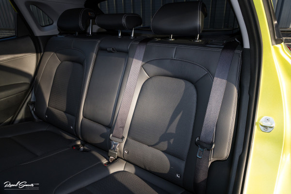 Hyundai Kona 1.6 T-GDI 4WD Premium | Trekhaak | Keyless | Primium audio | Blis | Apple carplay |