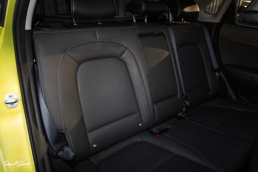 Hyundai Kona 1.6 T-GDI 4WD Premium | Trekhaak | Keyless | Primium audio | Blis | Apple carplay |