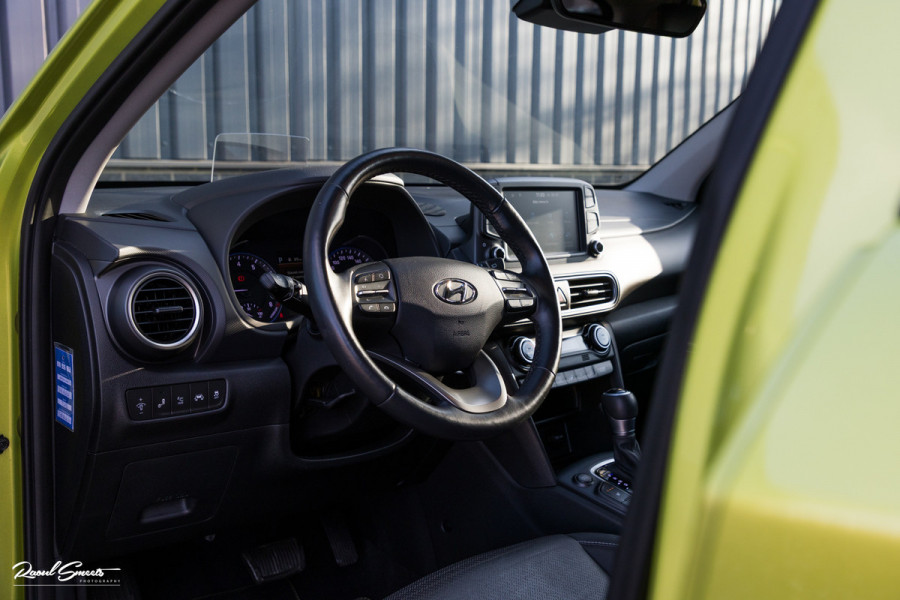 Hyundai Kona 1.6 T-GDI 4WD Premium | Trekhaak | Keyless | Primium audio | Blis | Apple carplay |