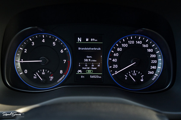 Hyundai Kona 1.6 T-GDI 4WD Premium | Trekhaak | Keyless | Primium audio | Blis | Apple carplay |