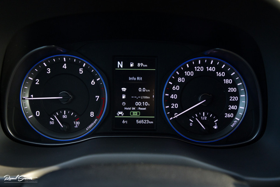 Hyundai Kona 1.6 T-GDI 4WD Premium | Trekhaak | Keyless | Primium audio | Blis | Apple carplay |