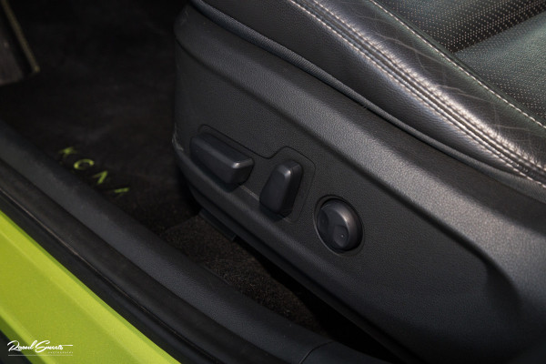 Hyundai Kona 1.6 T-GDI 4WD Premium | Trekhaak | Keyless | Primium audio | Blis | Apple carplay |