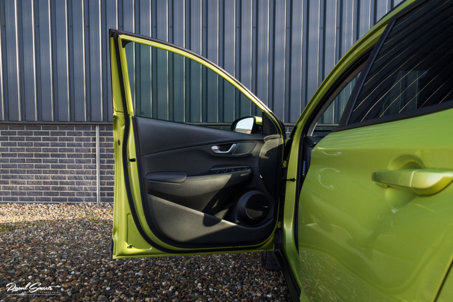 Hyundai Kona 1.6 T-GDI 4WD Premium | Trekhaak | Keyless | Primium audio | Blis | Apple carplay |