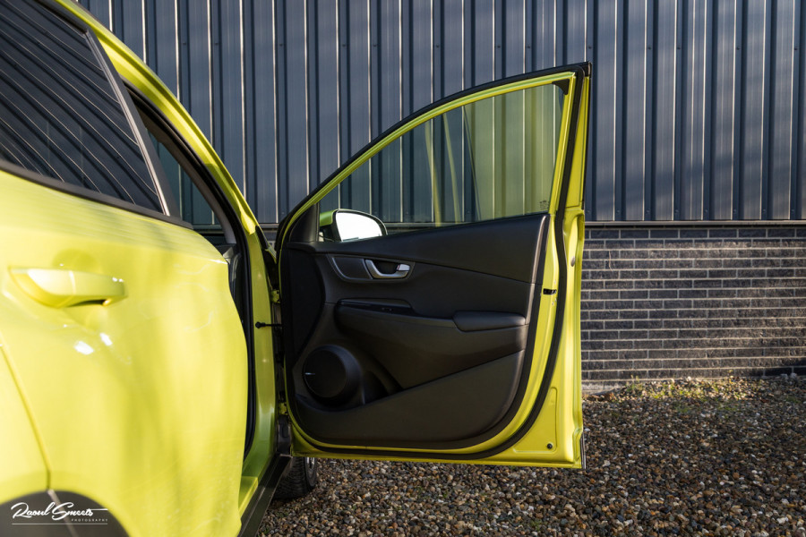 Hyundai Kona 1.6 T-GDI 4WD Premium | Trekhaak | Keyless | Primium audio | Blis | Apple carplay |