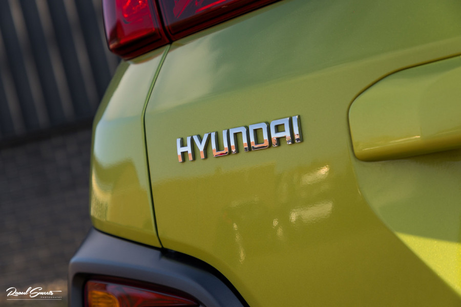 Hyundai Kona 1.6 T-GDI 4WD Premium | Trekhaak | Keyless | Primium audio | Blis | Apple carplay |