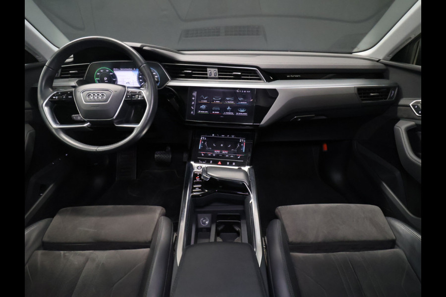 Audi e-tron 55 quattro Business edition Plus 95 kWh [TREKHAAK AFNEEMBAAR, LUCHTVERING, SCHUIFKANTELDAK, MEMORY SEATS, APPLE CARPLAY, ANDROID, SPORTSTOELEN, ADAPTIVE CRUISE, PDC V+A, STOELVERWARMING, NIEUWSTAAT]