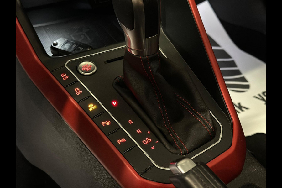 Volkswagen Polo 2.0 TSI GTI|PANO|KEYLESS|BEATS|BOMVOL!