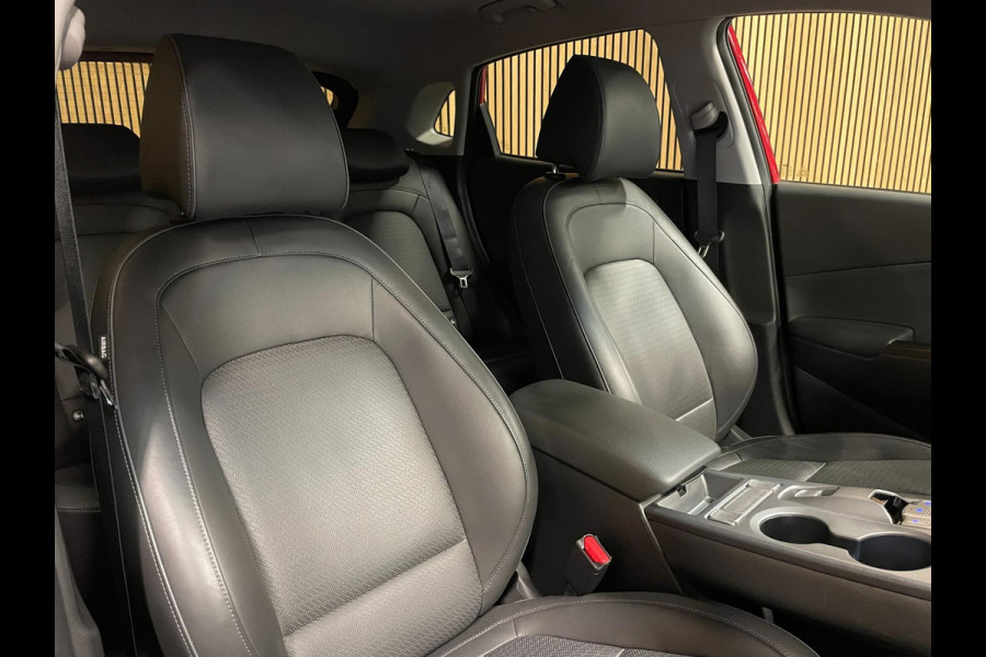 Hyundai Kona EV Premium 64 kWh|GROTE ACCU|FACELIFT|3-FASE|HUD|LEDER|ACC|KRELL|STUURVERW|STOELVERW V+A|STOELVENT.|CAMERA|CARPLAY|NL