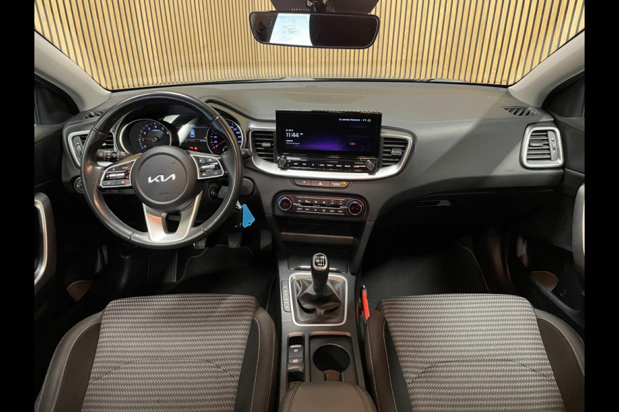 Kia Ceed Sportswagon 1.5 T-GDi DynamicLine|160PK|TREKH.|CARPLAY+ANDROID|CAMERA|CLIMATE+CRUISE CONTROL|1E EIG.|INCL.BTW|NL AUTO|NAP