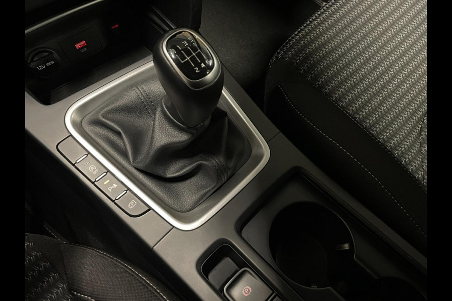 Kia Ceed Sportswagon 1.5 T-GDi DynamicLine|160PK|TREKH.|CARPLAY+ANDROID|CAMERA|CLIMATE+CRUISE CONTROL|1E EIG.|INCL.BTW|NL AUTO|NAP