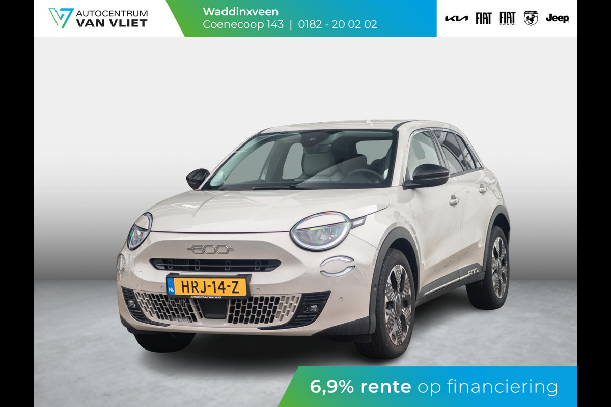 Fiat 600 1.2 Hybrid 110pk La Prima | Leder | Stoelmassage | Camera | Carplay | Adapt. Cruise | Winter Pack