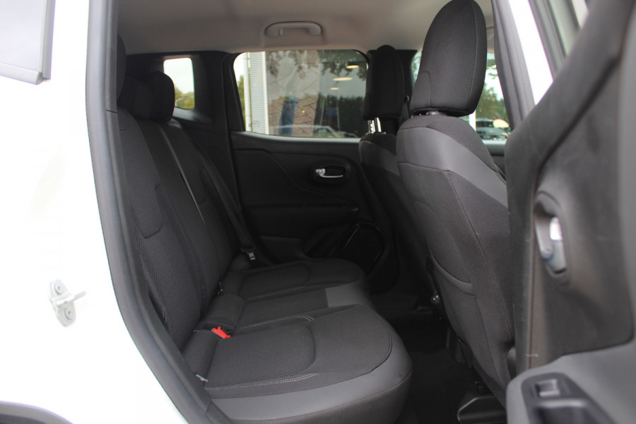 Jeep Renegade 1.4 MultiAir Limited / Nieuwe distr.riem! / Trekhaak / Navigatie / CarPlay / 17'' / Parkeerhulp V+A / DAB / ACC