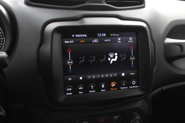 Jeep Renegade 1.4 MultiAir Limited / Nieuwe distr.riem! / Trekhaak / Navigatie / CarPlay / 17'' / Parkeerhulp V+A / DAB / ACC
