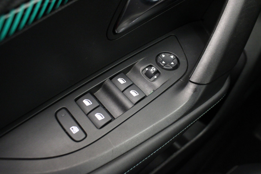 Peugeot 2008 1.2 PureTech Allure |Camera|