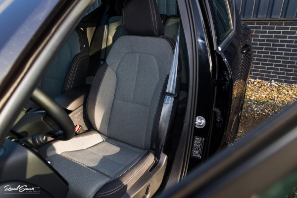 Volvo XC40 1.5 T4 Plug-in hybrid Plus Bright | Adaptieve Cruise | Harman Kardon | Memory | Blis |