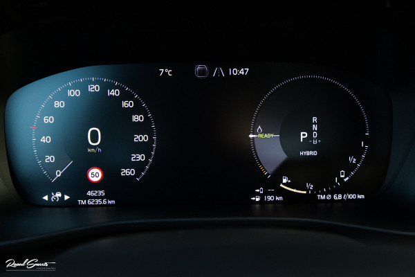 Volvo XC40 1.5 T4 Plug-in hybrid Plus Bright | Adaptieve Cruise | Harman Kardon | Memory | Blis |