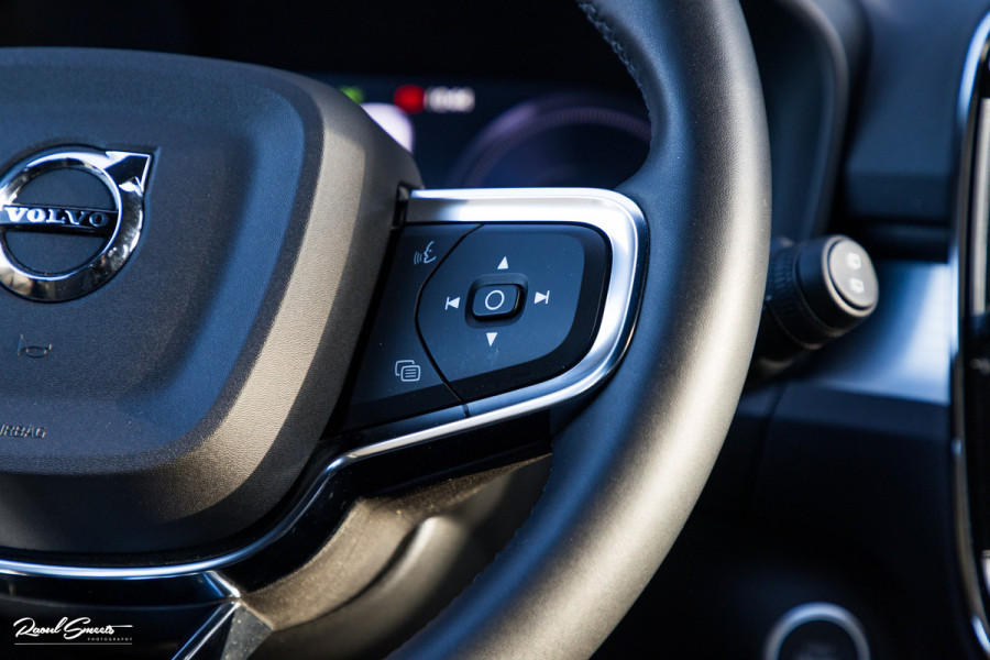 Volvo XC40 1.5 T4 Plug-in hybrid Plus Bright | Adaptieve Cruise | Harman Kardon | Memory | Blis |