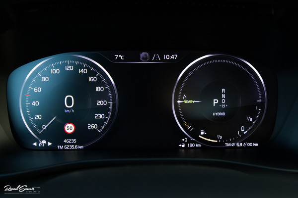 Volvo XC40 1.5 T4 Plug-in hybrid Plus Bright | Adaptieve Cruise | Harman Kardon | Memory | Blis |