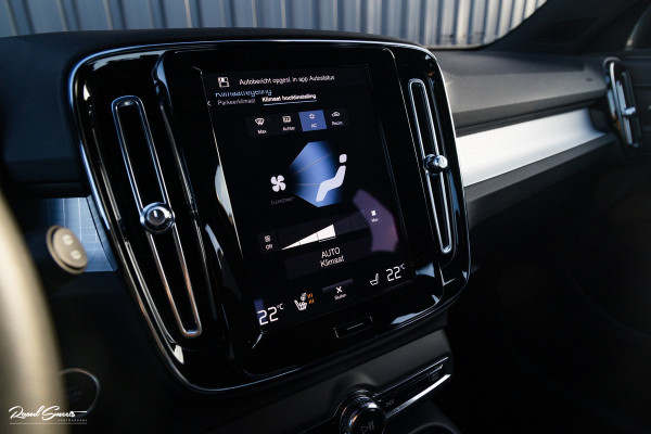 Volvo XC40 1.5 T4 Plug-in hybrid Plus Bright | Adaptieve Cruise | Harman Kardon | Memory | Blis |