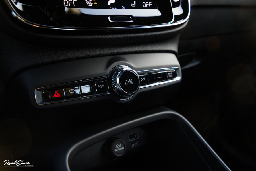 Volvo XC40 1.5 T4 Plug-in hybrid Plus Bright | Adaptieve Cruise | Harman Kardon | Memory | Blis |