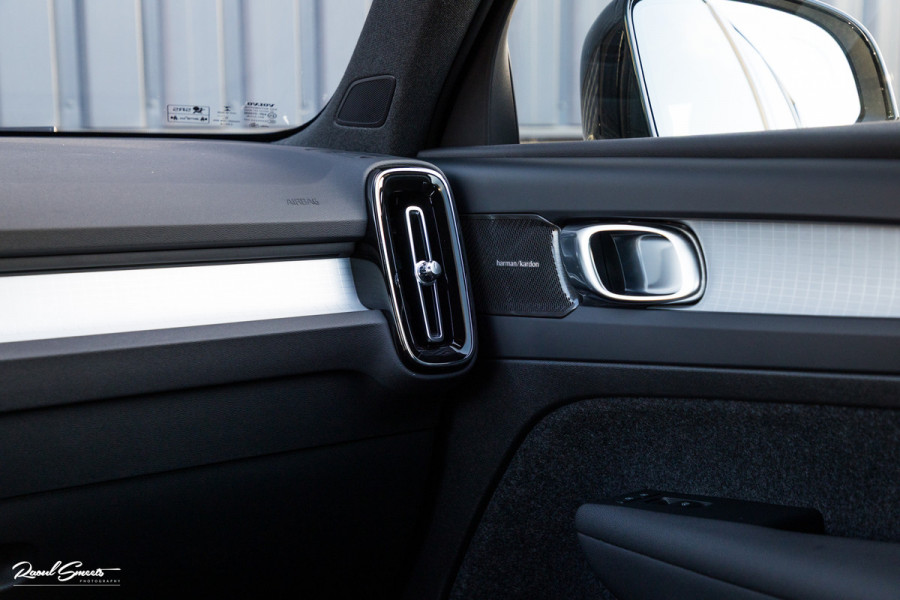 Volvo XC40 1.5 T4 Plug-in hybrid Plus Bright | Adaptieve Cruise | Harman Kardon | Memory | Blis |