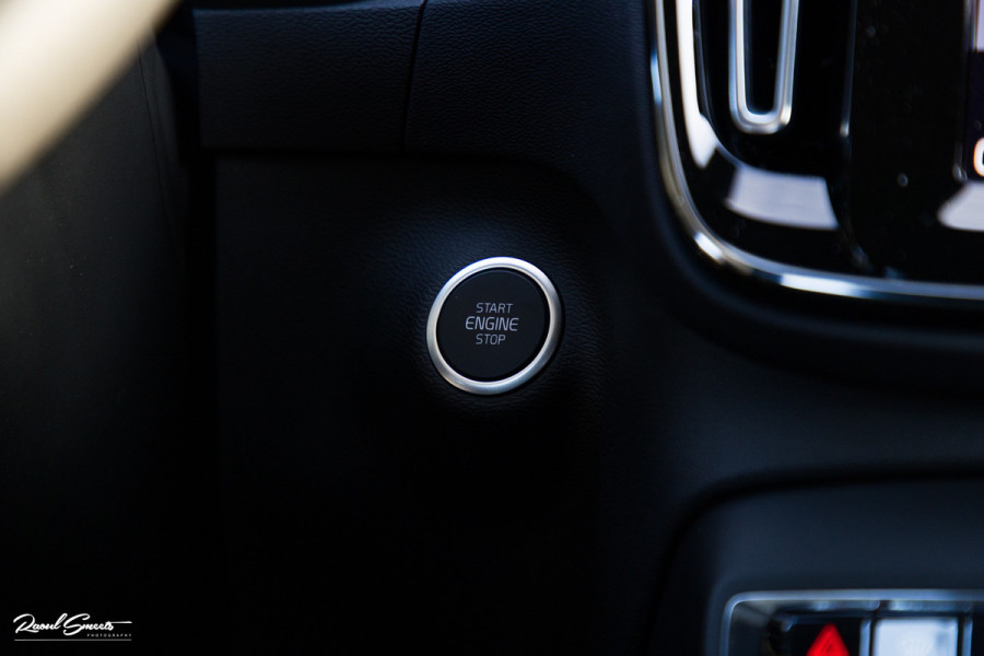 Volvo XC40 1.5 T4 Plug-in hybrid Plus Bright | Adaptieve Cruise | Harman Kardon | Memory | Blis |