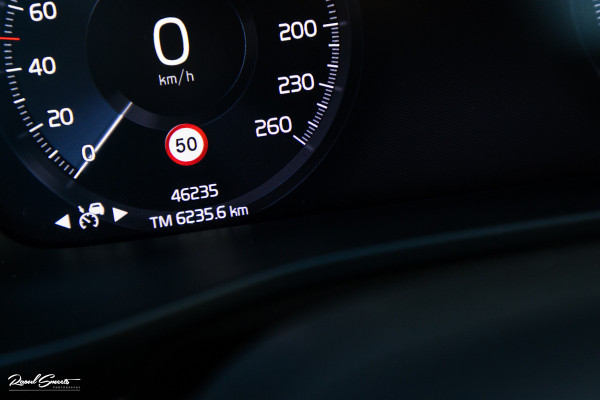 Volvo XC40 1.5 T4 Plug-in hybrid Plus Bright | Adaptieve Cruise | Harman Kardon | Memory | Blis |