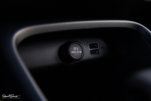 Volvo XC40 1.5 T4 Plug-in hybrid Plus Bright | Adaptieve Cruise | Harman Kardon | Memory | Blis |