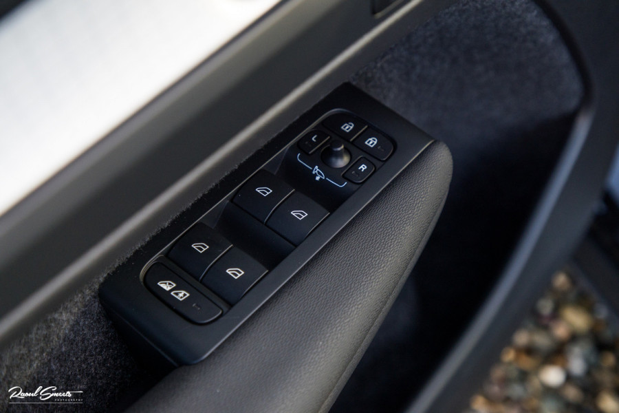 Volvo XC40 1.5 T4 Plug-in hybrid Plus Bright | Adaptieve Cruise | Harman Kardon | Memory | Blis |