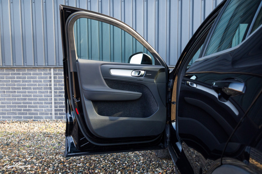 Volvo XC40 1.5 T4 Plug-in hybrid Plus Bright | Adaptieve Cruise | Harman Kardon | Memory | Blis |