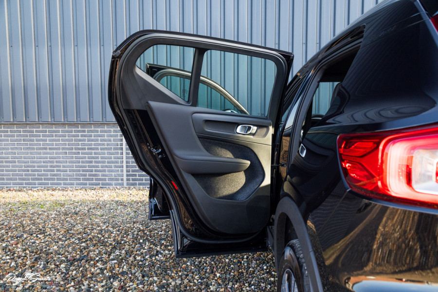 Volvo XC40 1.5 T4 Plug-in hybrid Plus Bright | Adaptieve Cruise | Harman Kardon | Memory | Blis |