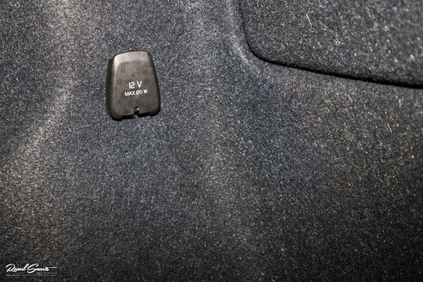 Volvo XC40 1.5 T4 Plug-in hybrid Plus Bright | Adaptieve Cruise | Harman Kardon | Memory | Blis |