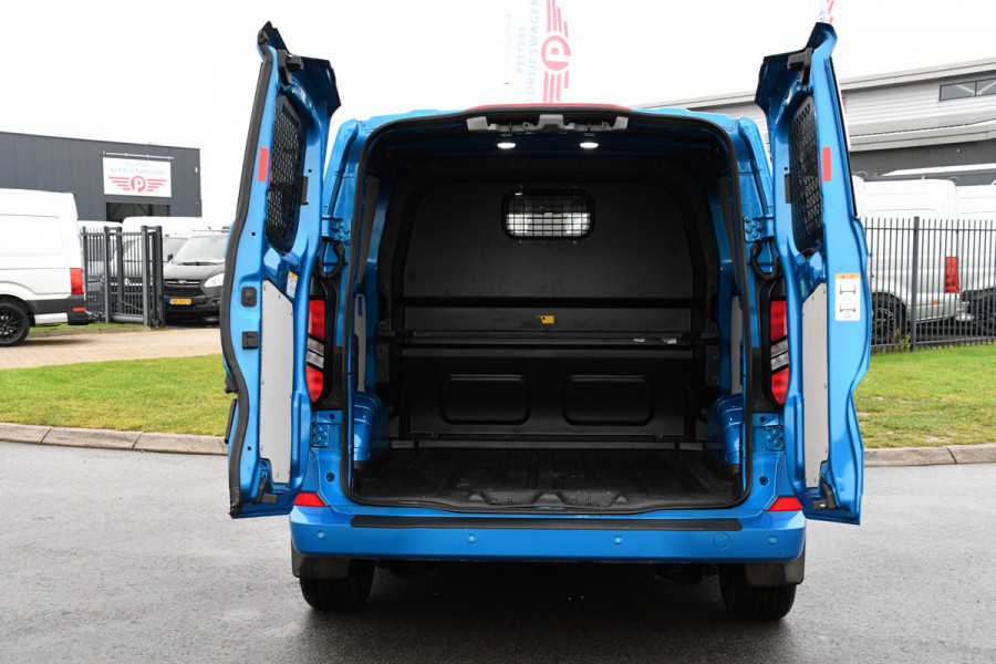 Ford Transit Custom 300 2.0 TDCI L2H1 Limited DC PB Edition Virtual, Cruise, Carplay, 2 x Schuifdeur, LED, 136pk, Automaat, Stuurverwarming, Stoelverwarming, Uniek!