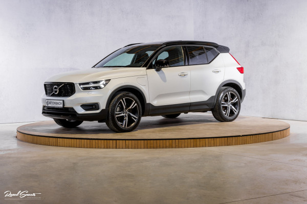 Volvo XC40 1.5 T5 Recharge R-Design | Adaptieve cruise | Panorama dak | Zwenkbare trekhaak | Memory | Blis |