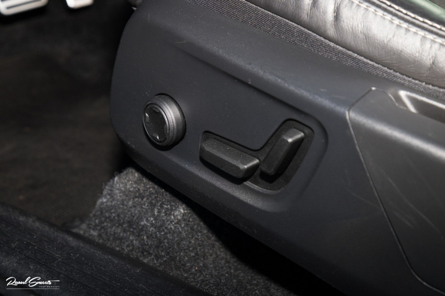 Volvo XC40 1.5 T5 Recharge R-Design | Adaptieve cruise | Panorama dak | Zwenkbare trekhaak | Memory | Blis |