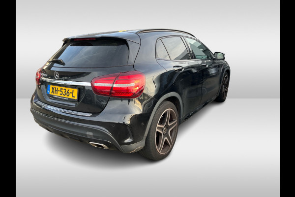 Mercedes-Benz GLA 180 Business Solution AMG Night Upgrade / Camera / Apple CarPlay / 19'' / Half leder / Navigatie / Getint glas / Stoelverwarming / Cruise Control